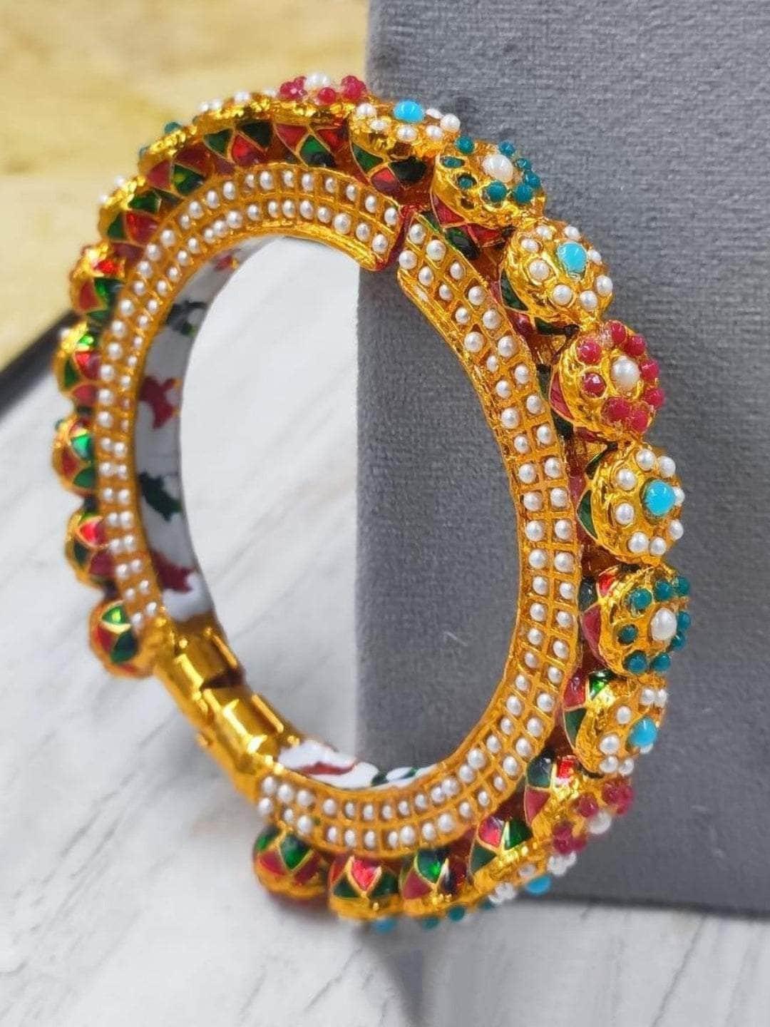 Ishhaara Jaipuri Rajwadi Pachali Meenakari Openable Bangle