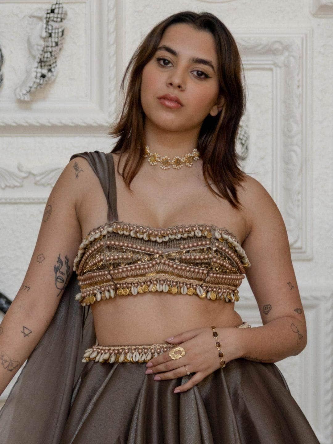 Ishhaara Aaliyah In Tiger Eye Sparkler Bracelet