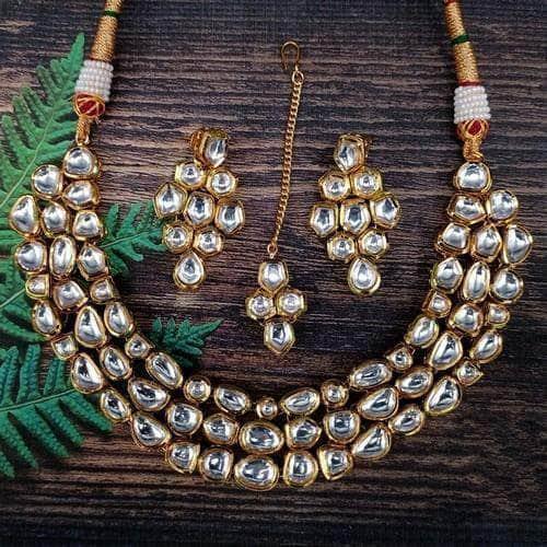 Ishhaara Abstract Neck Fitted Kundan Necklace Set