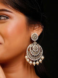 Ishhaara Alisha Seema Khan In Kundan Chandbali Earrings With Pearls
