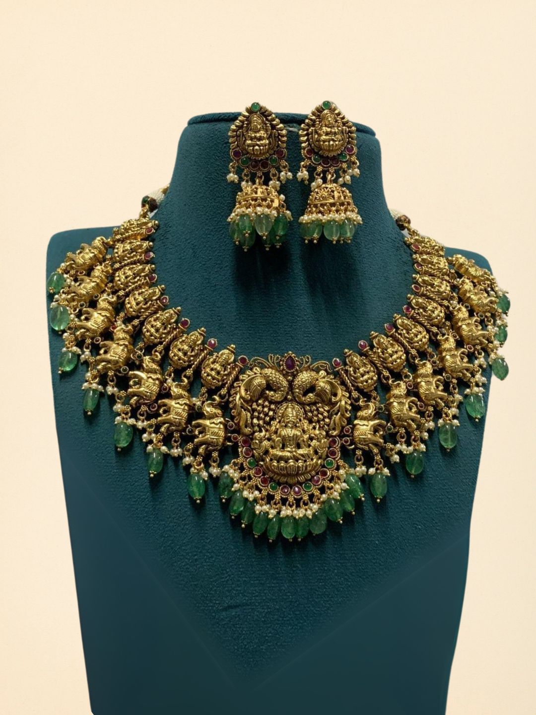 Antique Gold And Green Beads Studded Short Necklace
