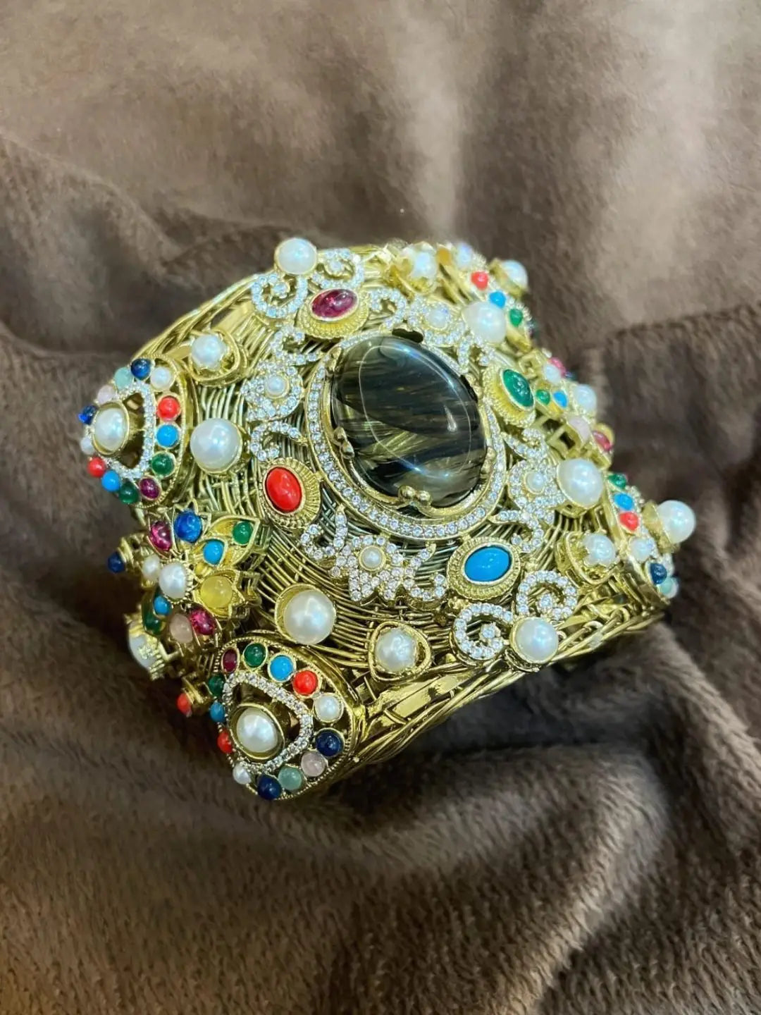 Ishhaara Black Multicolour Semi Precious Stone And Pearl Embellished Kada