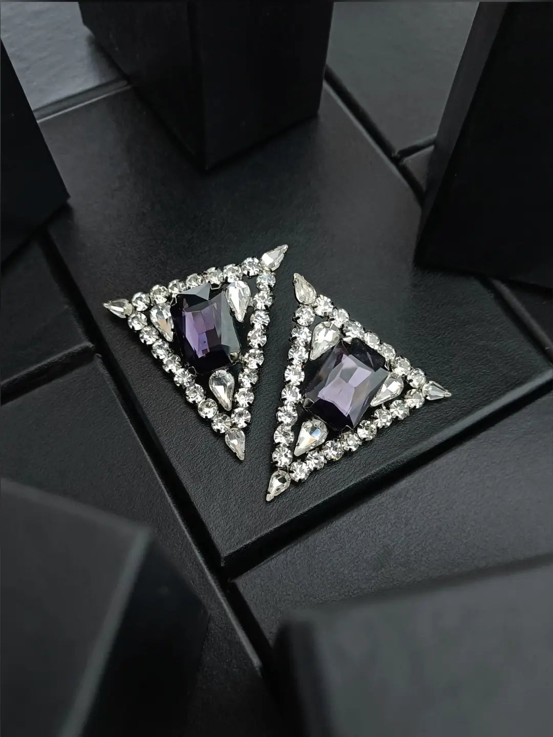 Ishhaara Black Triangle Earring