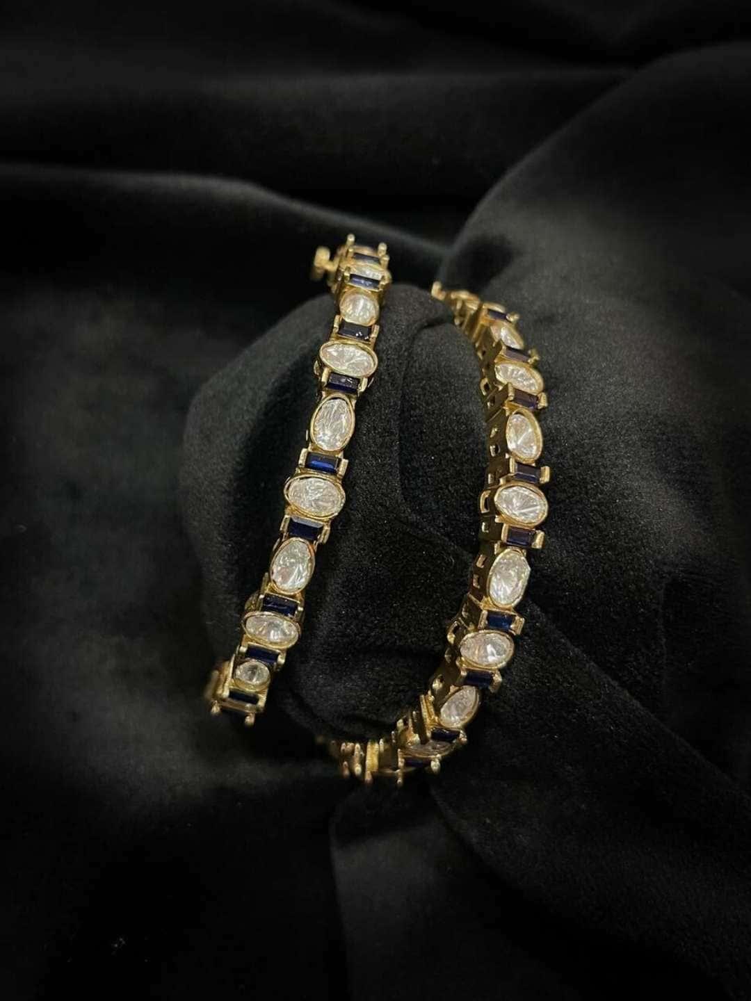 Ishhaara Sapphire Stone And Kundan Bangle