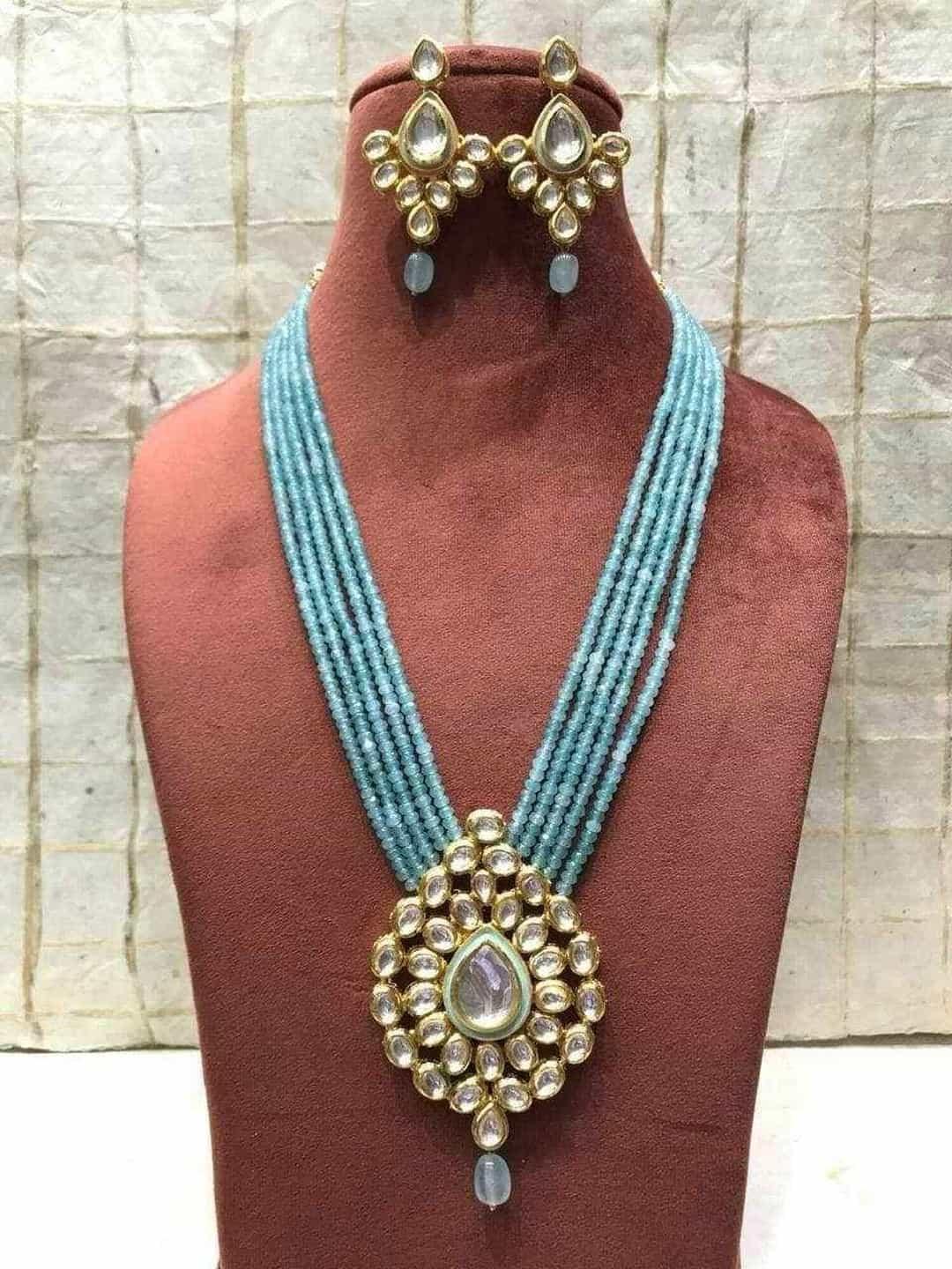 Ishhaara Center Drop Pendant Necklace