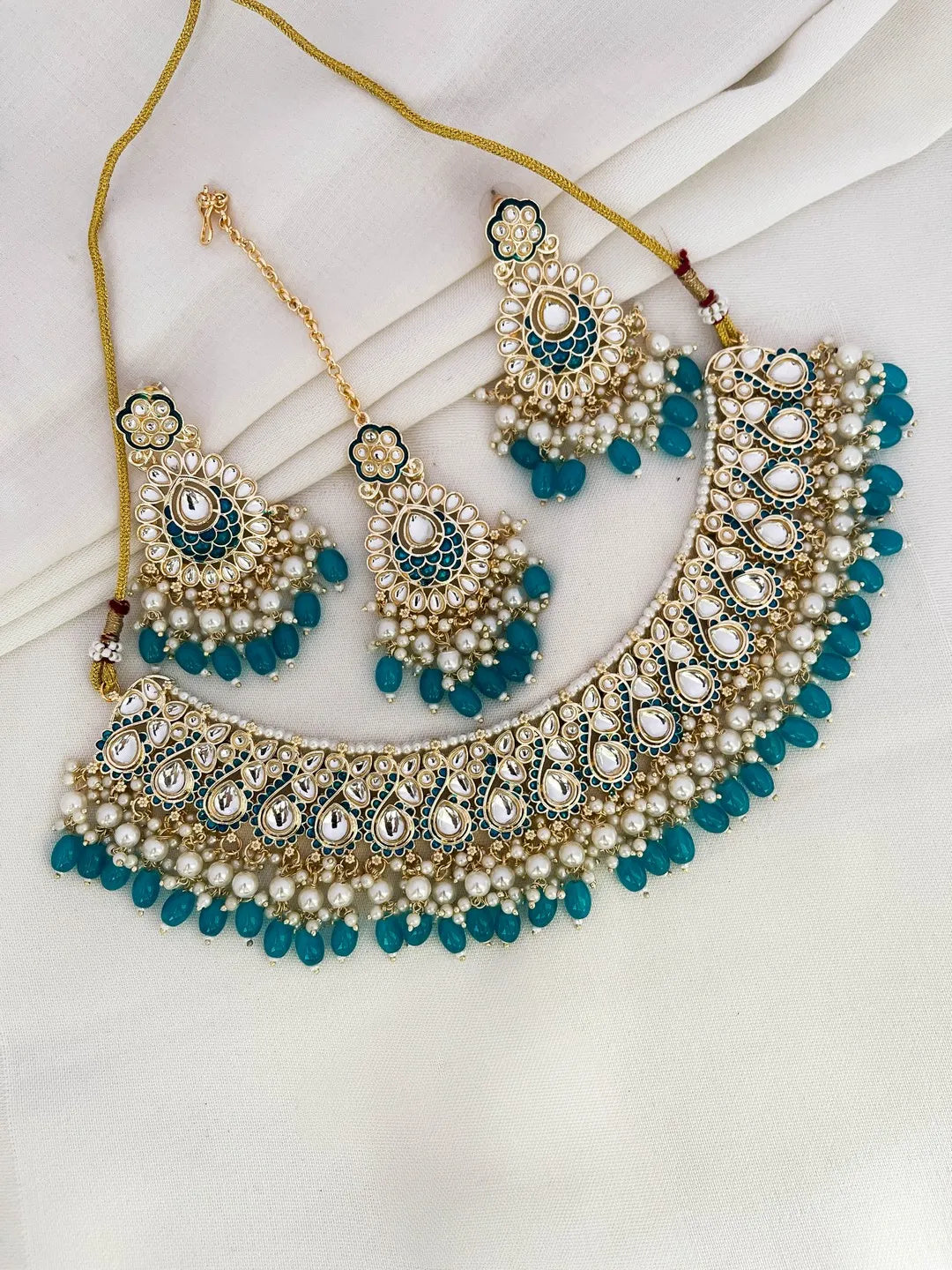 Ishhaara Blue Gold Plated Traditional Kundan Pearl Choker Necklace