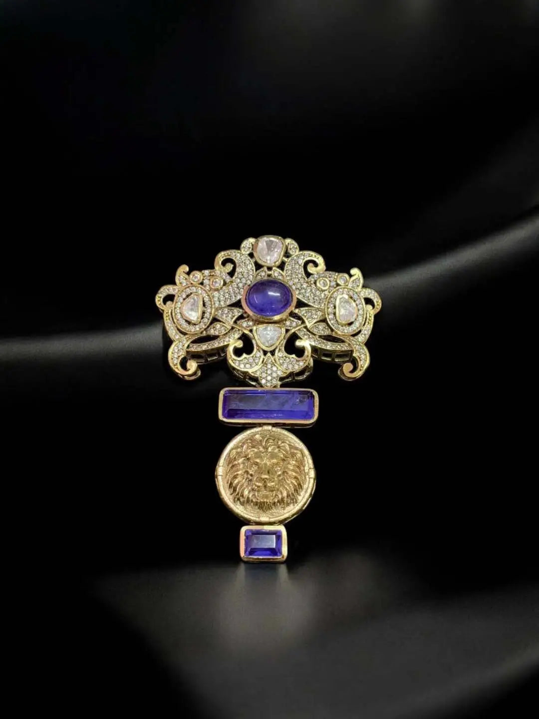 Ishhaara Green Moissanite Diamond Groom Brooch