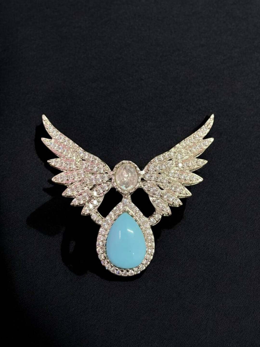 Ishhaara Blue Round Cut Emerald Diamond Butterfly Shape Brooch