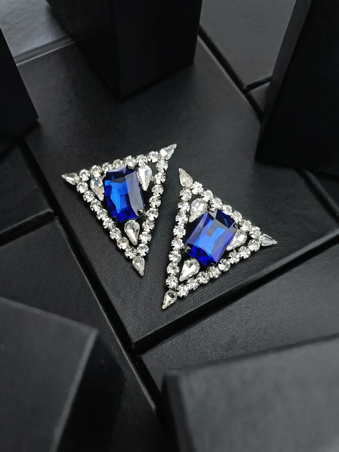 Ishhaara Blue Triangle Earring