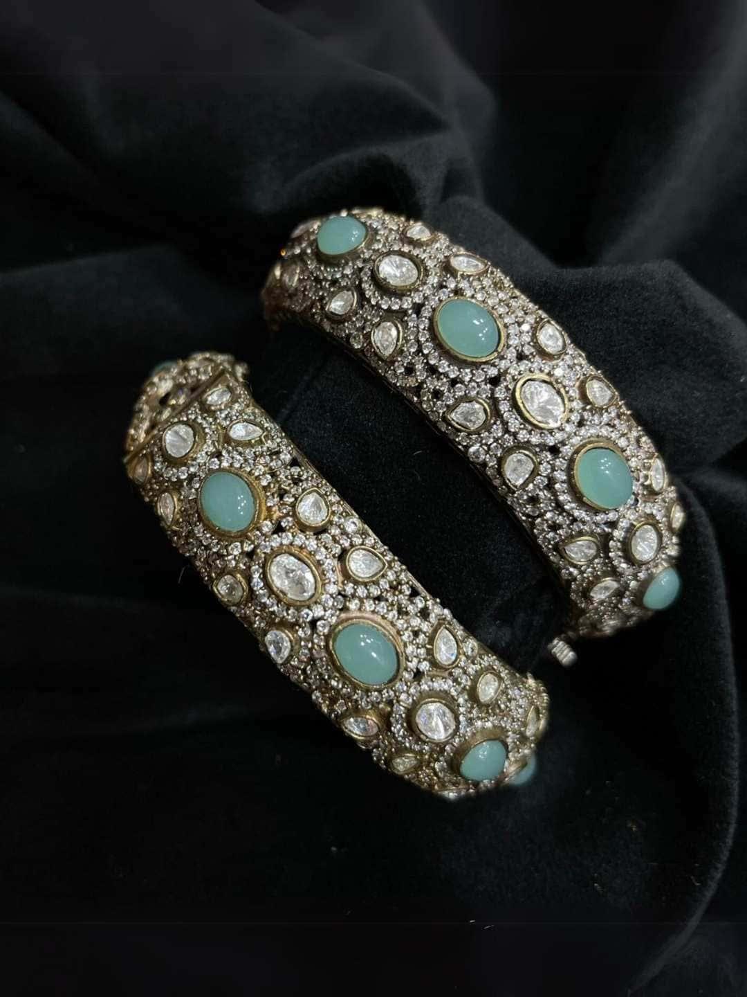 Ishhaara Victorian Pastel Oval Stone Bangle