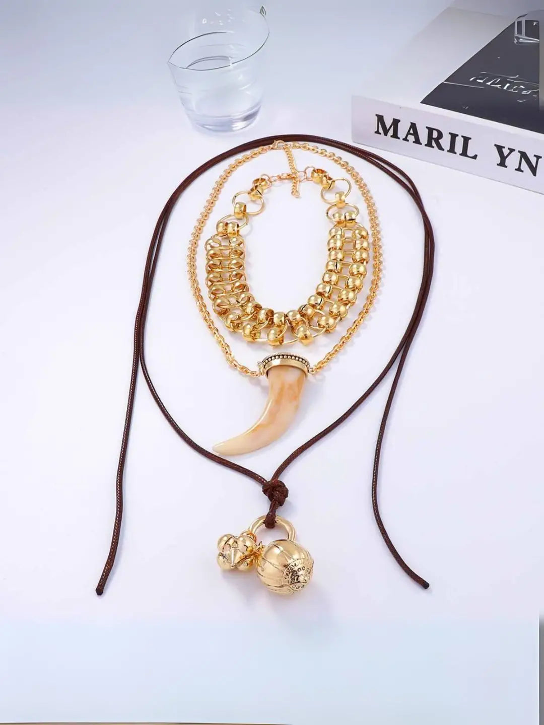 Ishhaara Boha Knife Necklace