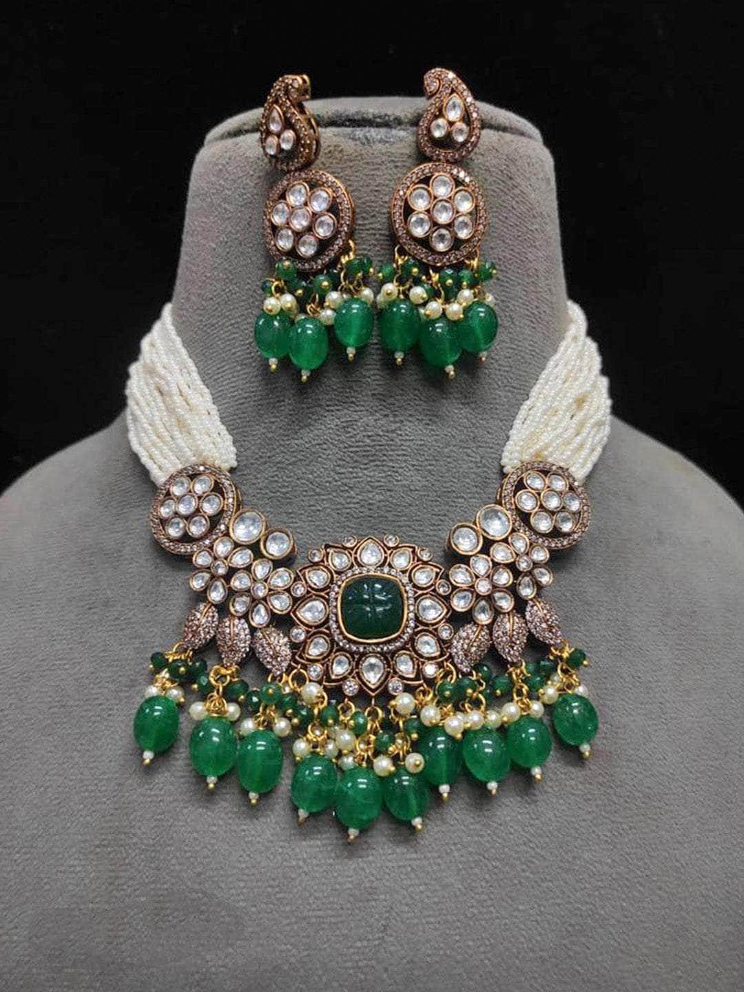 Buy Bridal Choker Necklace With Green Stone Online Ishhaara