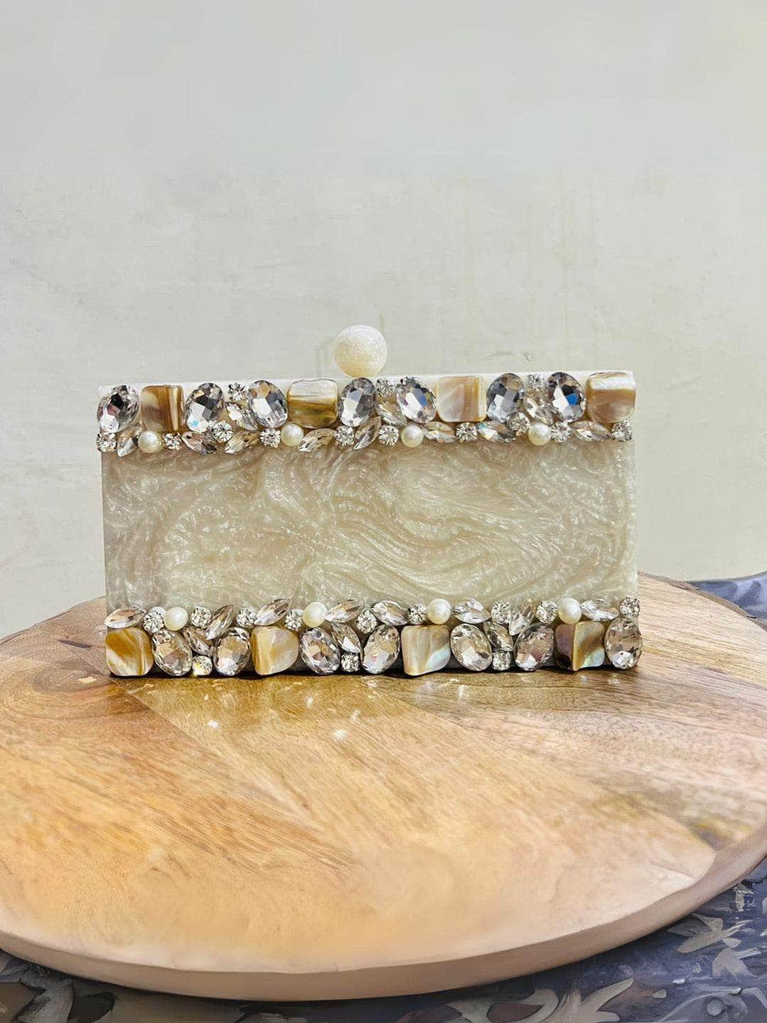 Ishhaara Brown Resin Ladies Clutch Bag