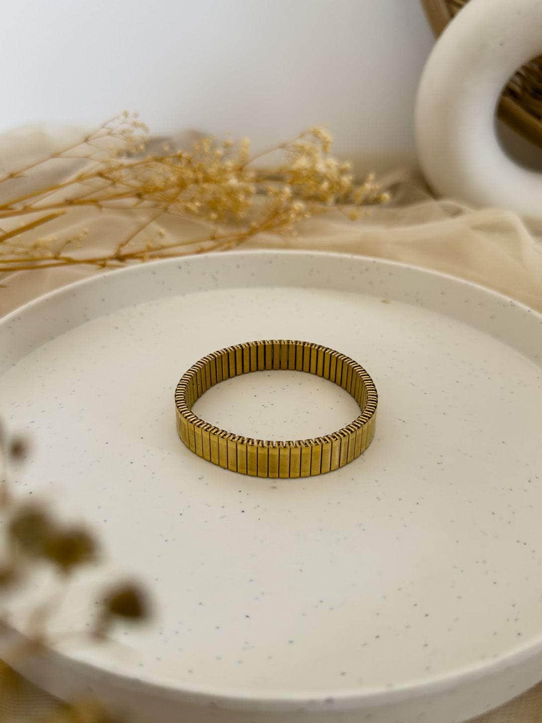 Ishhaara Bulgari Plain Tubo Gas Bracelet