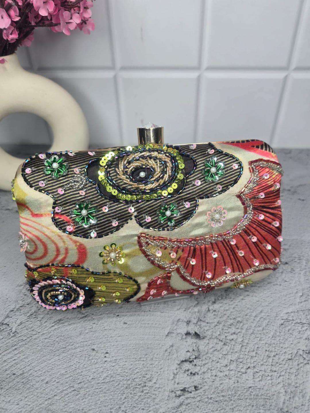 Ishhaara Casual Multicolor Clutch