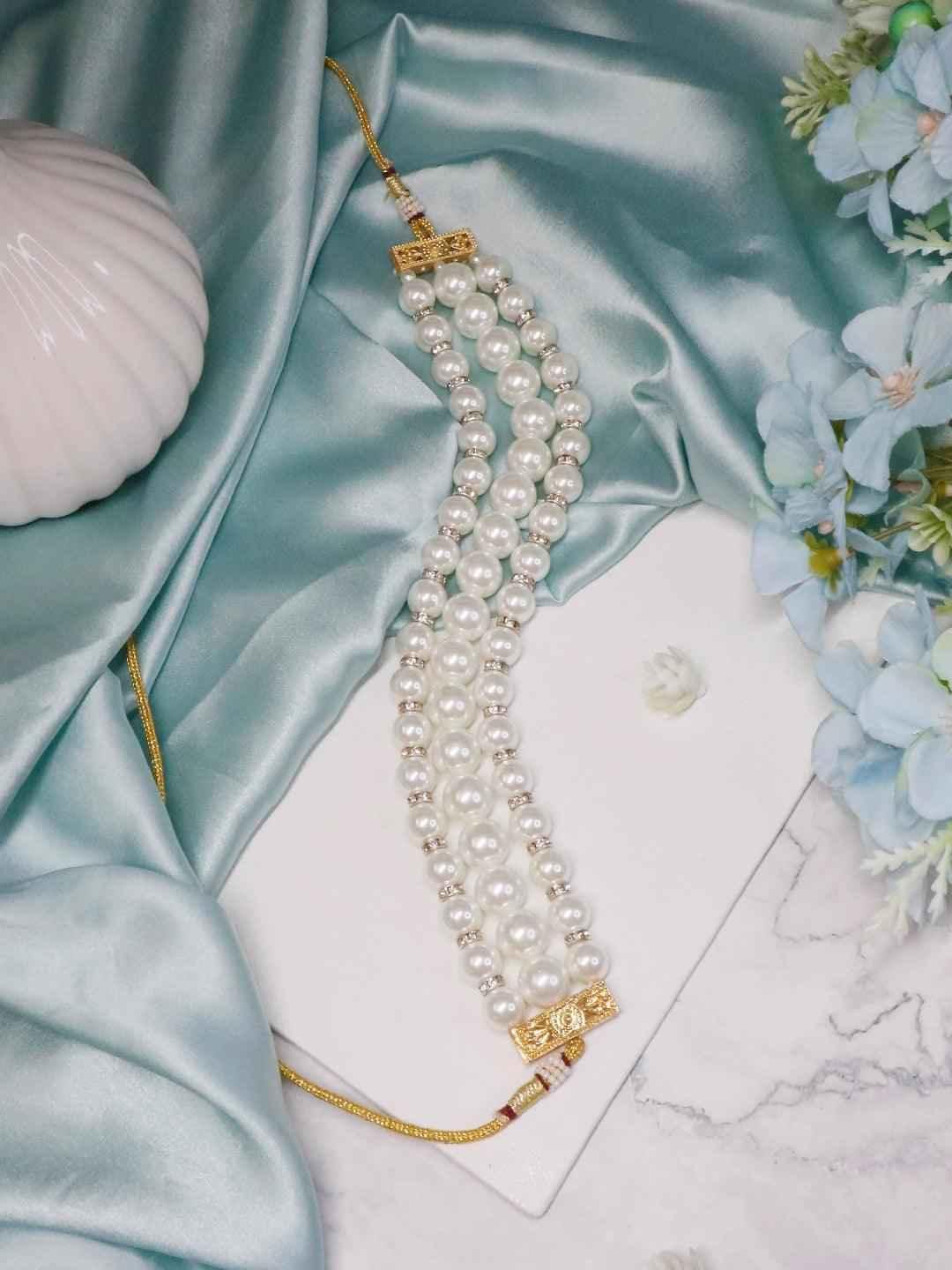 Ishhaara Dhvani Bhanushali In Classic Pearls Choker