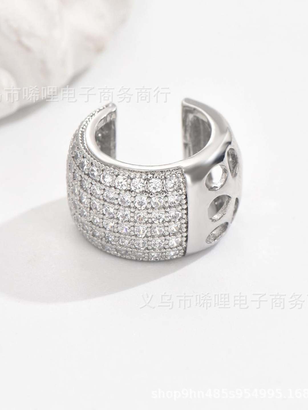 Ishhaara Cocktail Earcuff Earrings