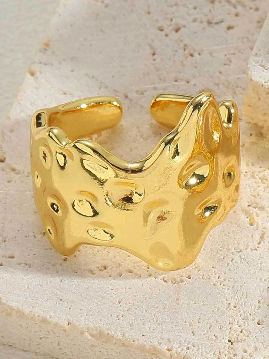 Ishhaara Coral Molten Ring