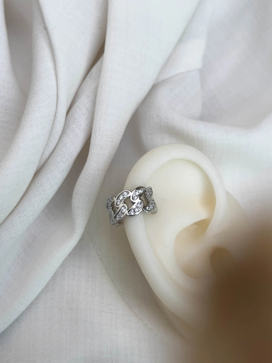 Ishhaara Cuban Link Earcuff Earrings