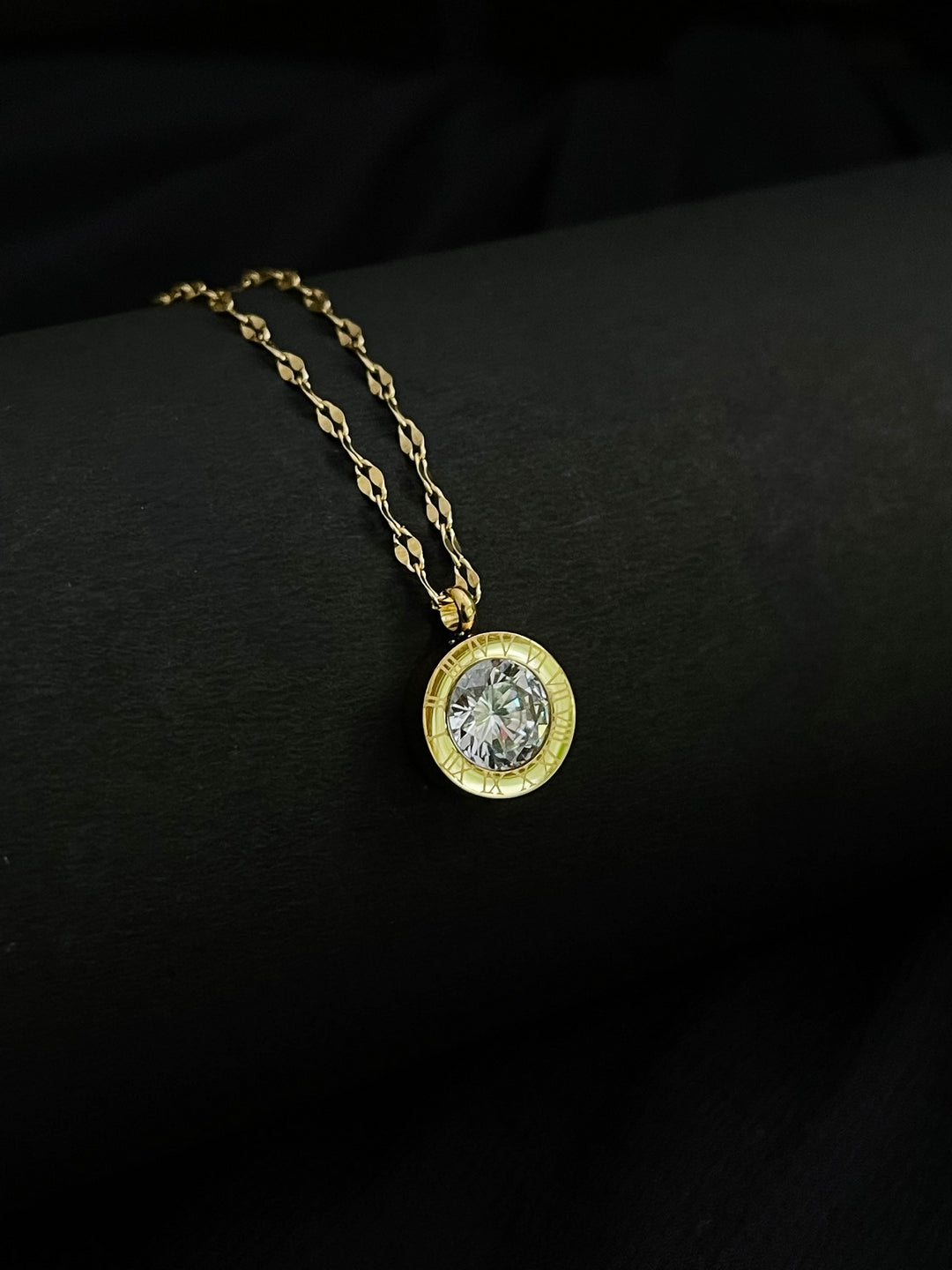 Buy Cubic Zirconia Pendant Necklace Online Ishhaara