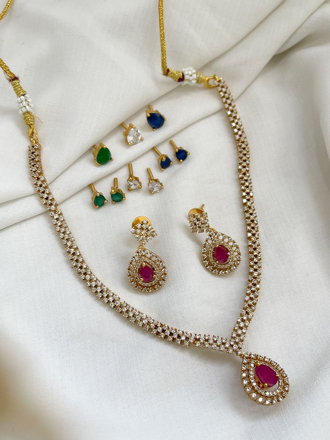 Ishhaara Cubic Zirconia Studded Jewellery Set With 4 Interchangeable Stones