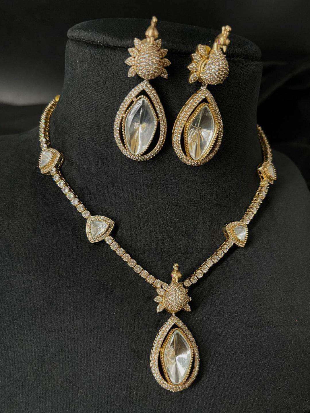 Ishhaara Cubic Zirconia Water Drop Decor Jewelry Set