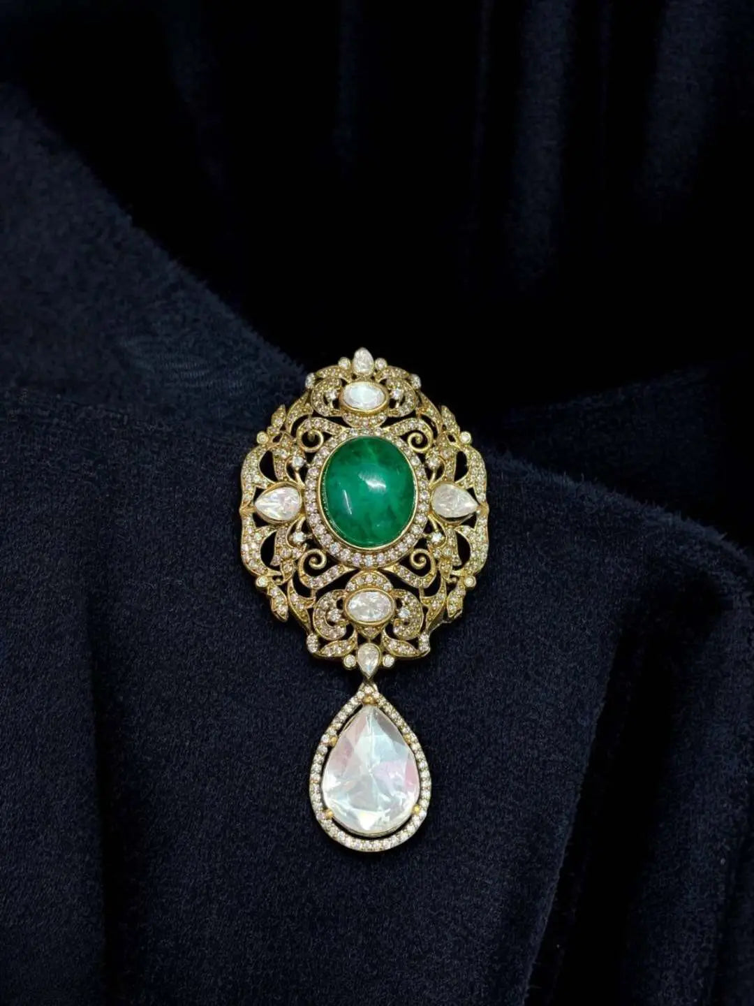 Ishhaara Green Regal Victorian Groom Brooch