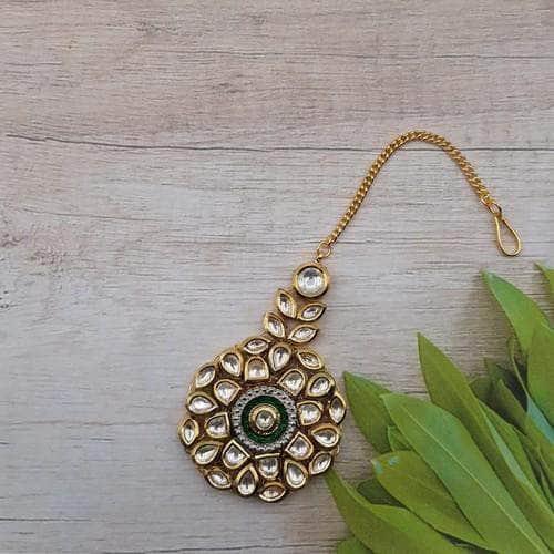 Ishhaara Round Meena Ad Kundan Teeka