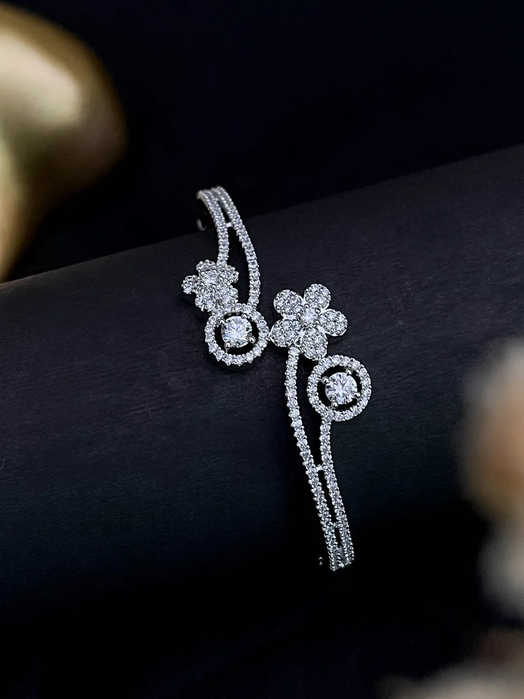 Ishhaara Designer Openable Ad Kada