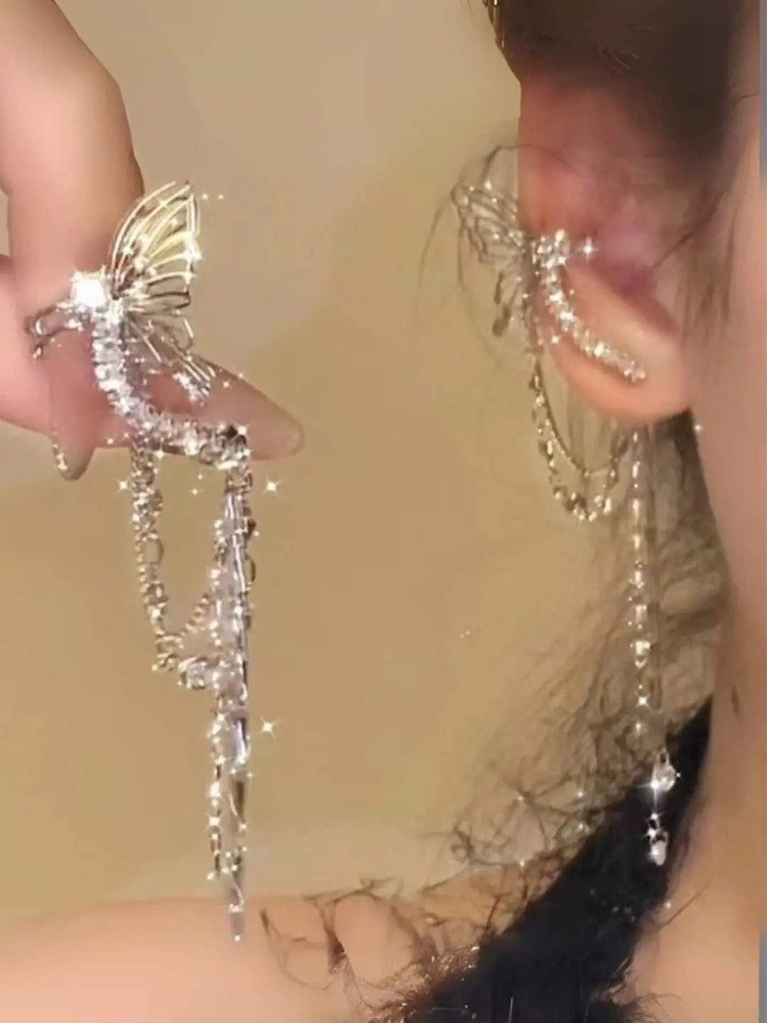 Ishhaara Dewdrop Flutter Earcuff