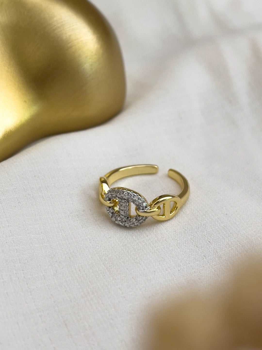 Ishhaara Diamond Chain Ring