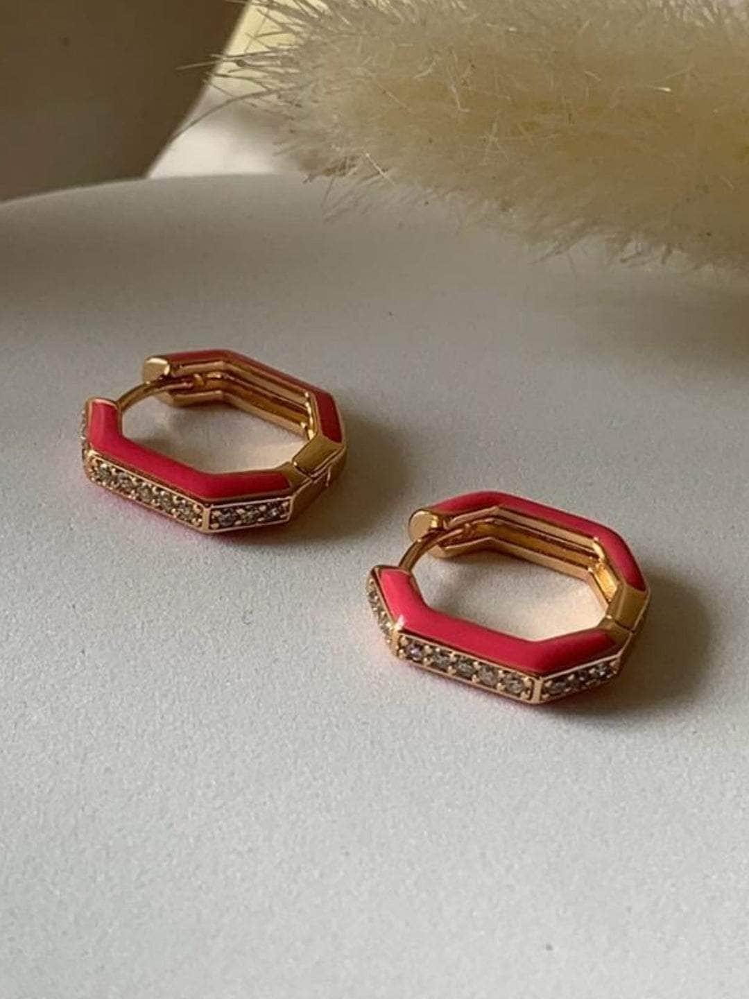 Ishhaara Divya Khosla In Diamond Hexa Hoops