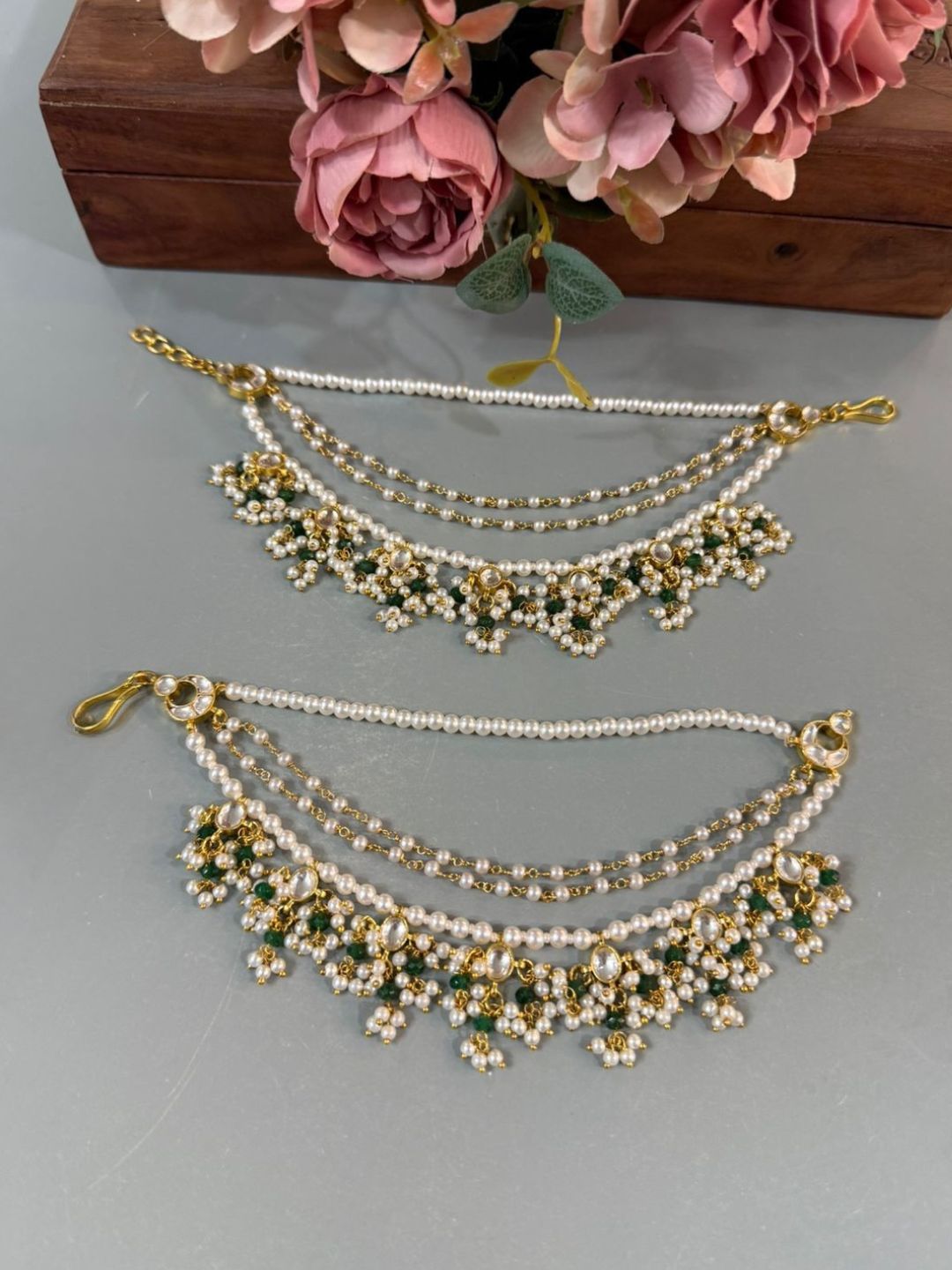 Ishhaara Elegant Pearl Detachable Green Bead Earchain