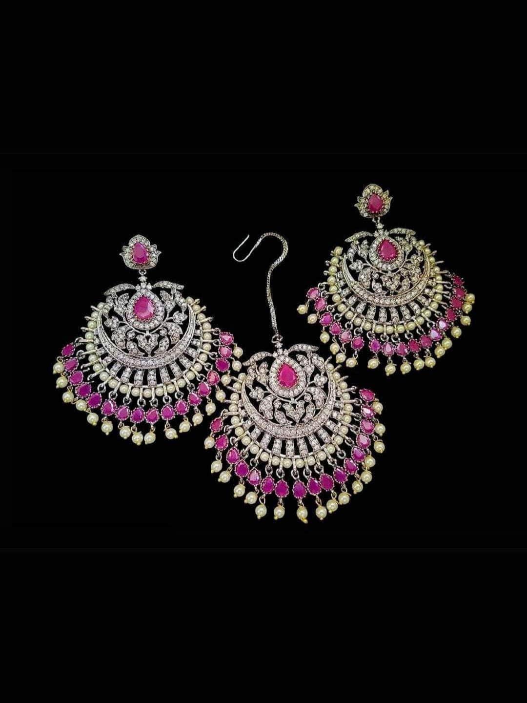 Ishhaara Emerald Chand Bali Earrings With Mang Tikka