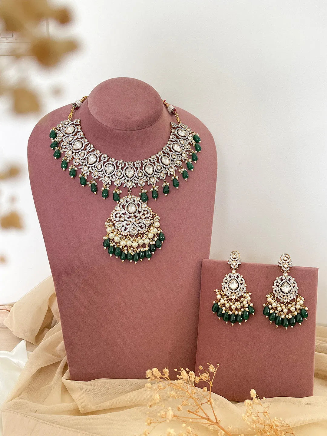 Buy Emerald Green Meenakari Kundan Choker Necklace Online Ishhaara