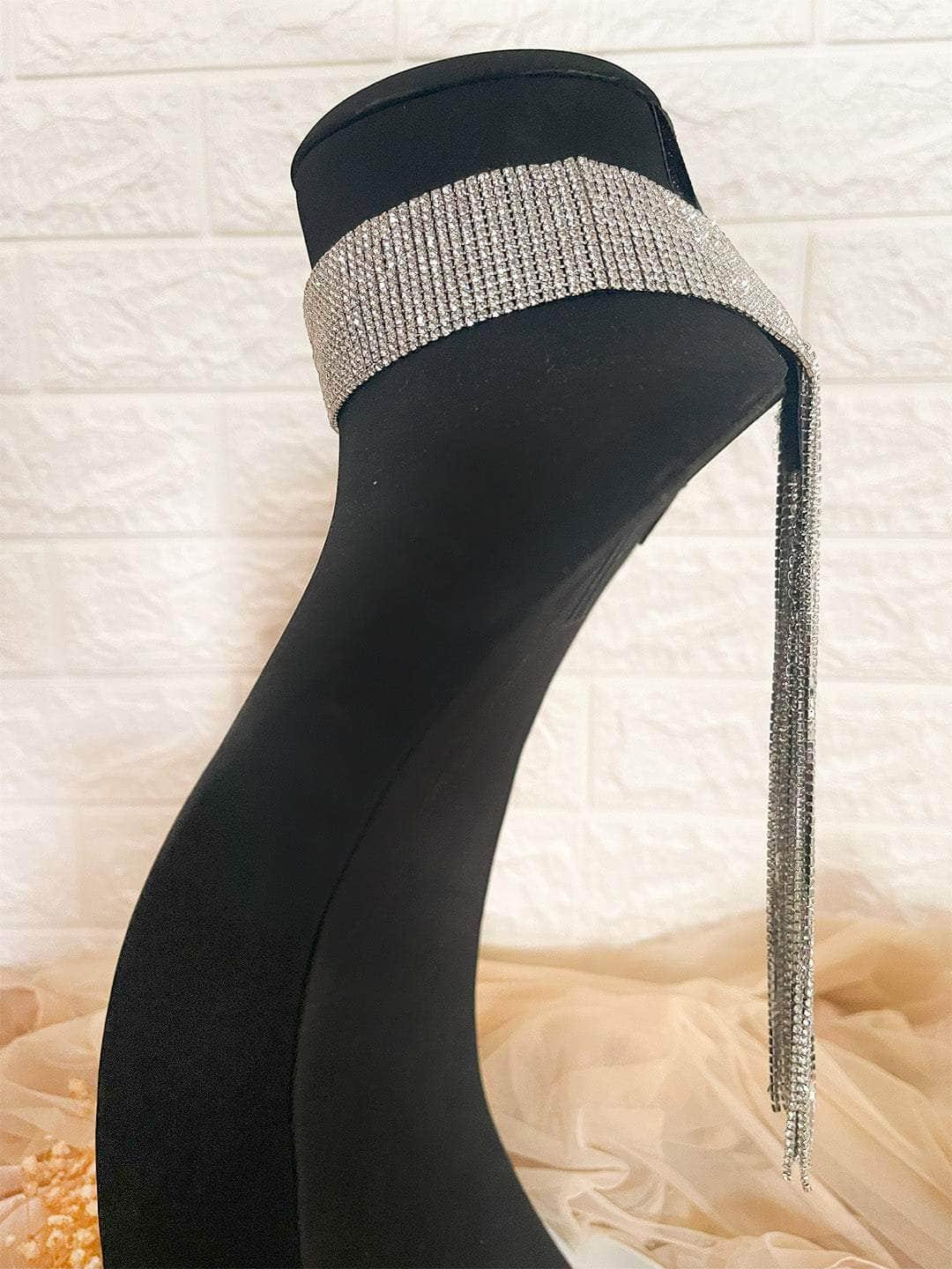 Ishhaara Ethnic Glass Beads Choker Necklace