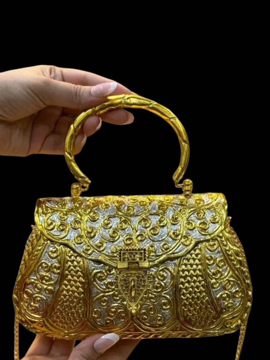 Ishhaara Exclusive Hand Carved Gold Clutch