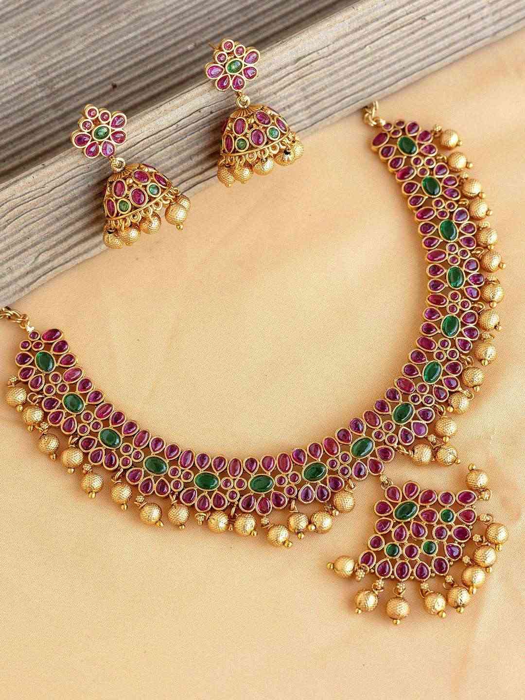 Ishhaara Floral Kemp Stone Choker