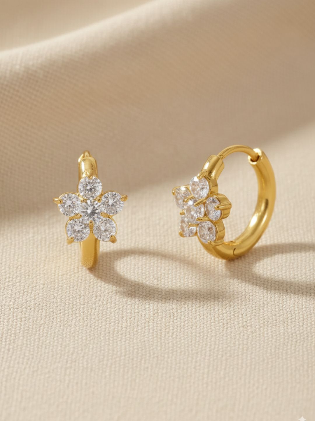 Ishhaara Flower Huggies