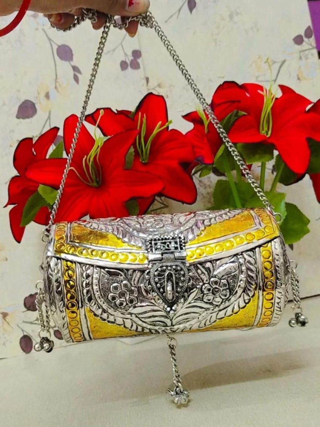 Ishhaara Ghoongro Studded Dual Tone Metal Bridal Clutch Bag