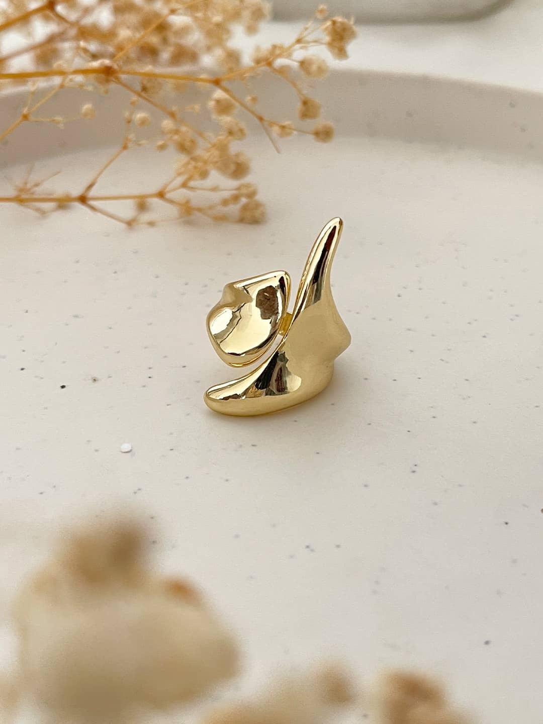 Ishhaara Gilded Glory Ring