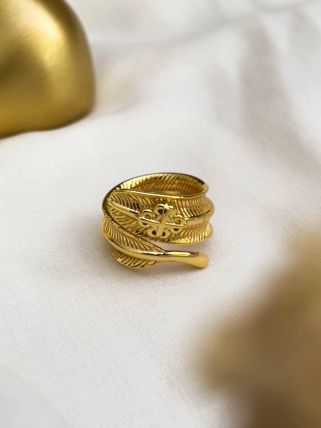 Ishhaara Gold Leaf Ring
