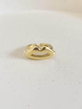 Ishhaara Gold Lip Kiss Ring