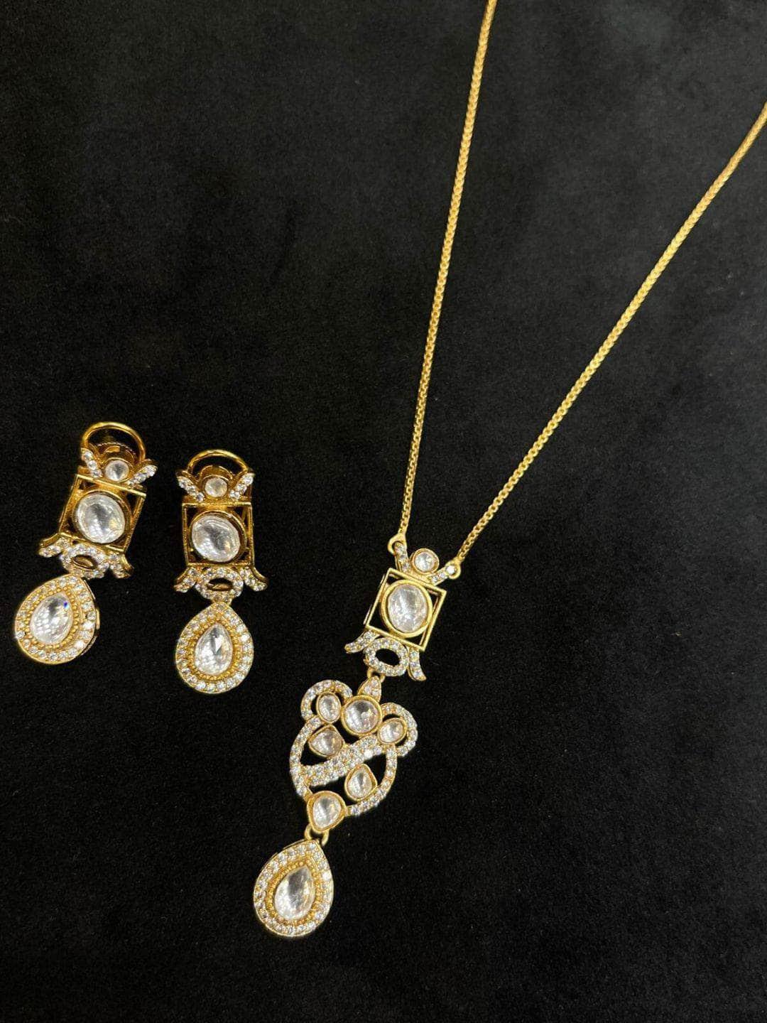 Ishhaara Mossianite Big Polki Pendant Set