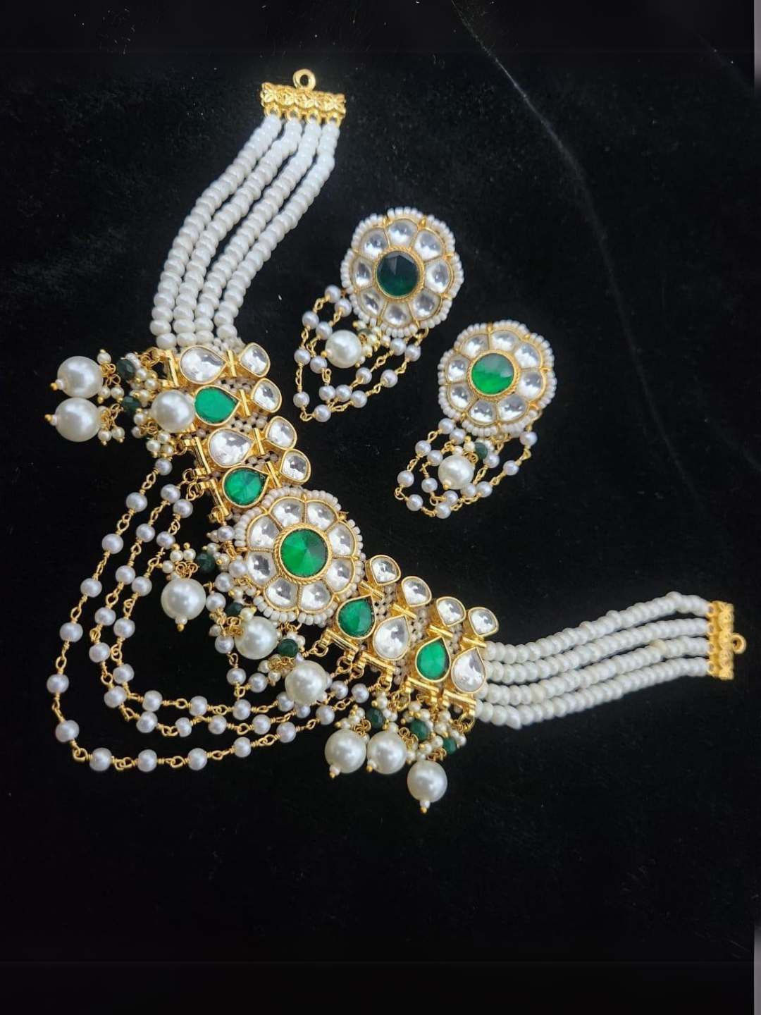 Ishhaara Gold Plated Jadau Choker Necklace