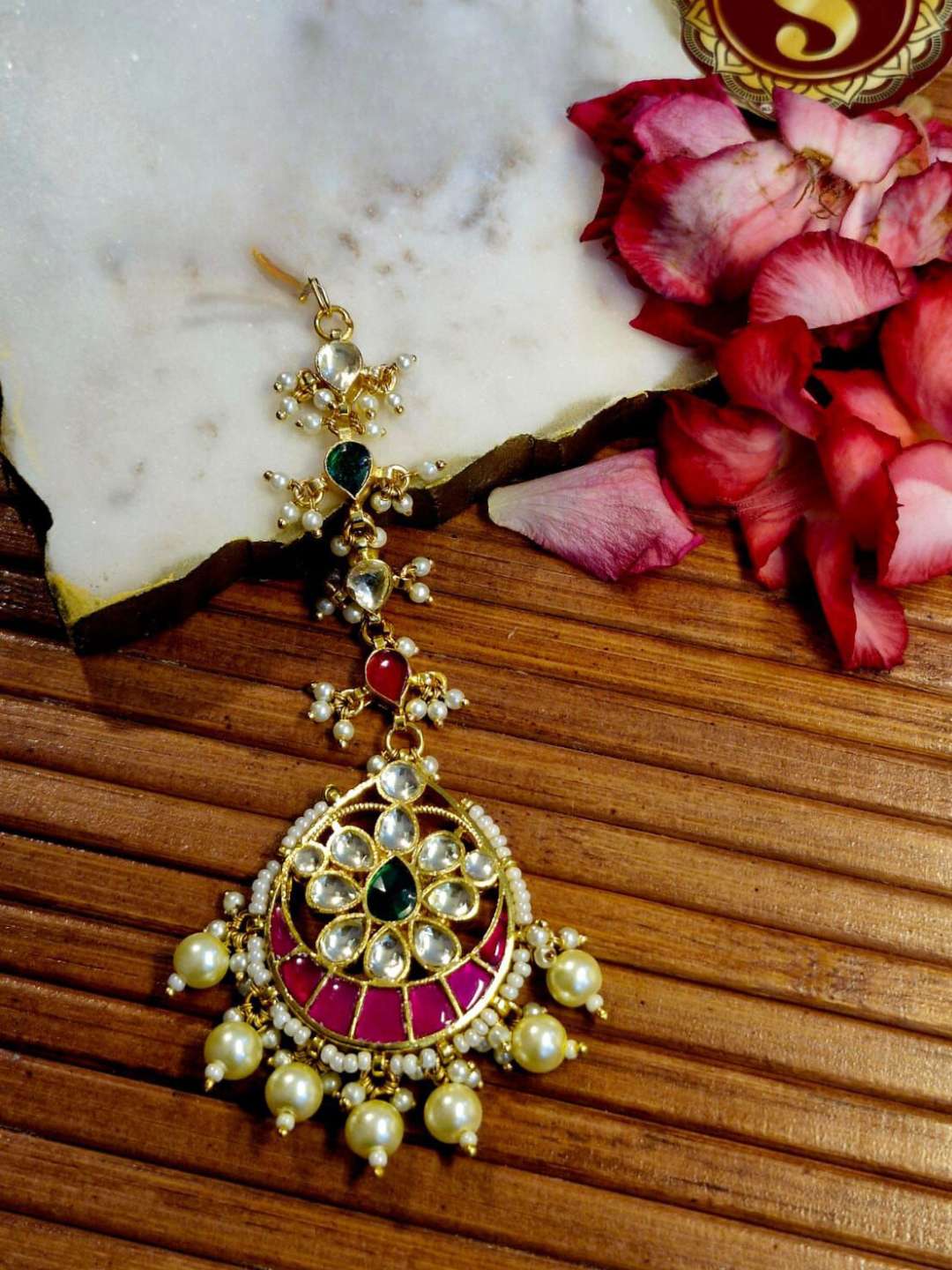 Buy Gold Plated Traditional Maang Tikka Online Ishhaara