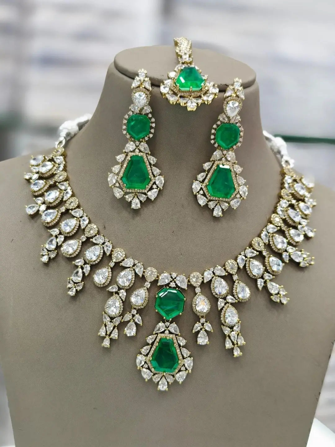 Ishhaara Pink Doublet Moissanite Polki Kundan Necklace