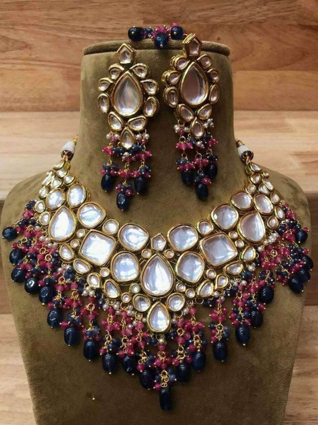 Ishhaara Drop Shaped Big Kundan Necklace Set