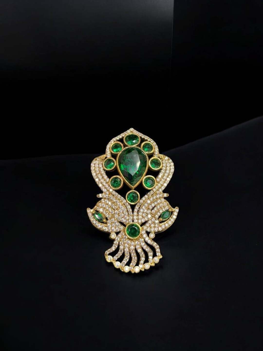 Ishhaara Green Gold Embellished Victorian Heart Brooch
