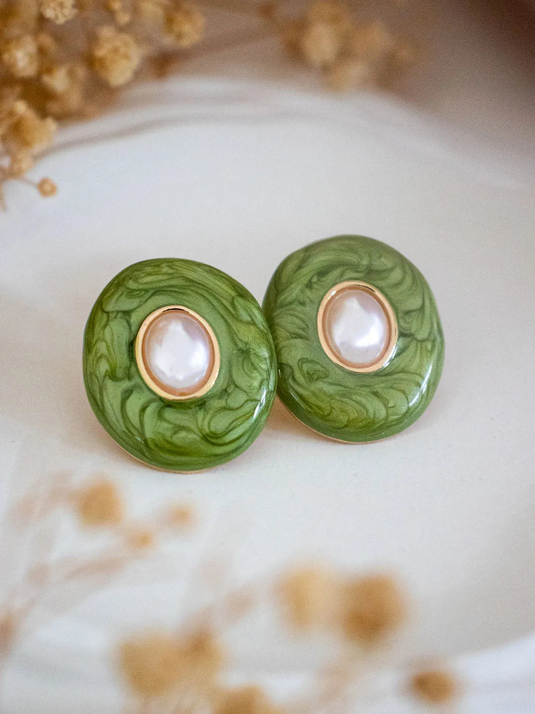 Ishhaara Purple Marble Effect Button Studs